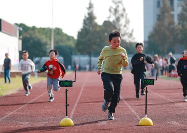 赛场逐光，少年当燃！